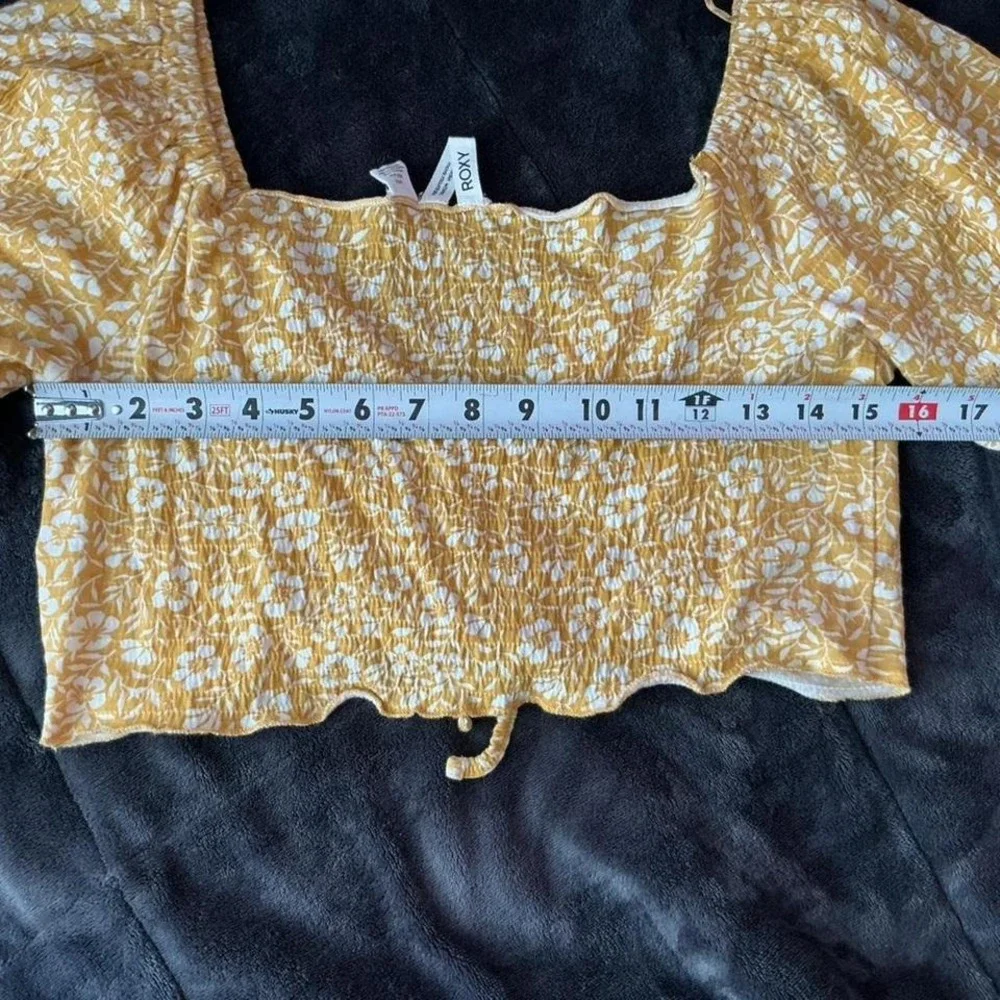 Roxy yellow and white crop top Size L see last picture for imperfections